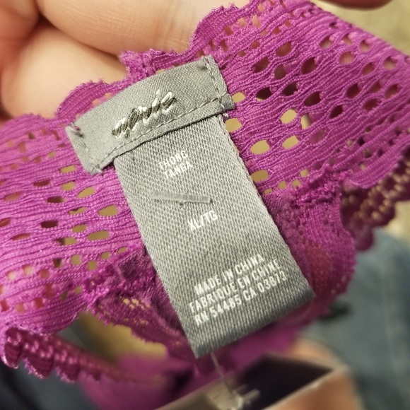 Aerie shine thong lace undie - Picture 5 of 5